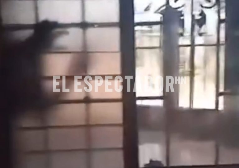Momento de pánico vivió una madre y su niña en Comayagua por un hombre que intentaba ingresar a la casa